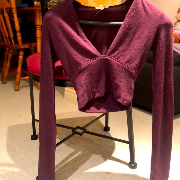 Aritzia Wilfred free crop top- purple xs - Picture 4 of 6
